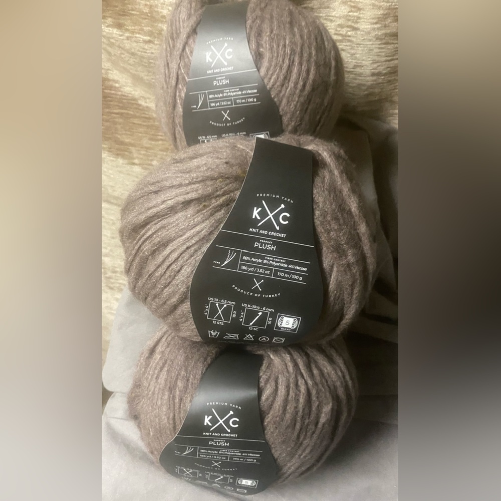 K+C PLUSH Yarn - Picture 6 of 9
